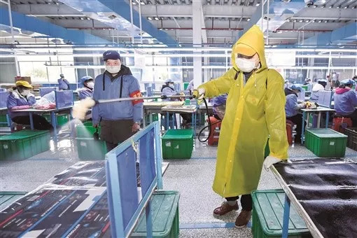 绝不能让“疫情防控打赢了，工厂也没有了”成为现实
